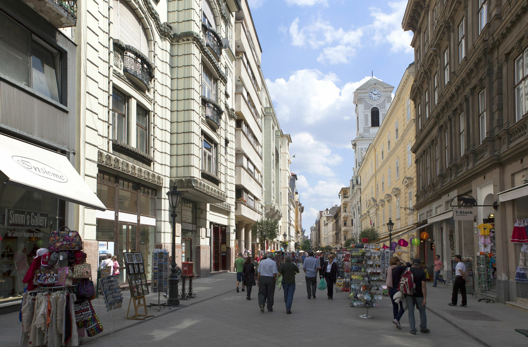 Walk Vaci 42 Апарт-готель 2*